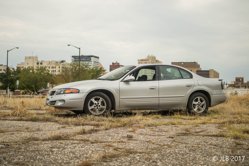 Illustration for article titled Pontiac Bonneville Photoshoot - Photo dump